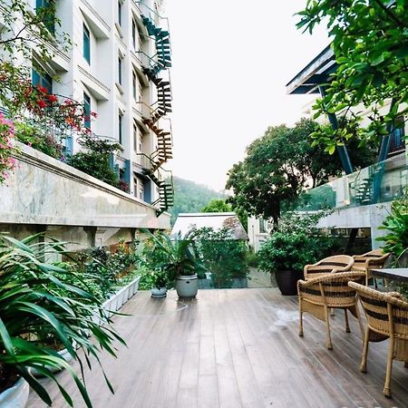 Lake Hills Hotel Ha Long Exterior foto