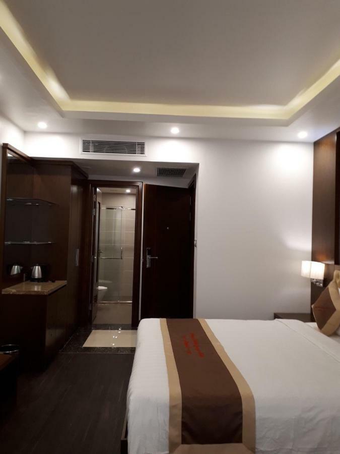 Lake Hills Hotel Ha Long Exterior foto